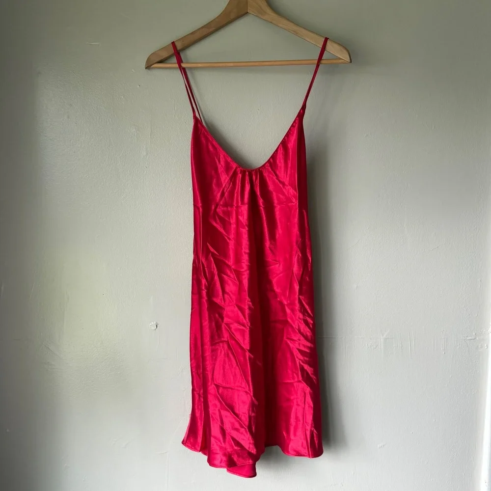 Victoria's Secret red Satin Slip Nightgown Open Back Chemise L